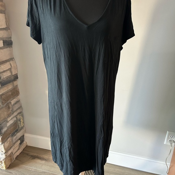 Black V-Neck Short Sleeve Nightgown - Picture 1 of 4
